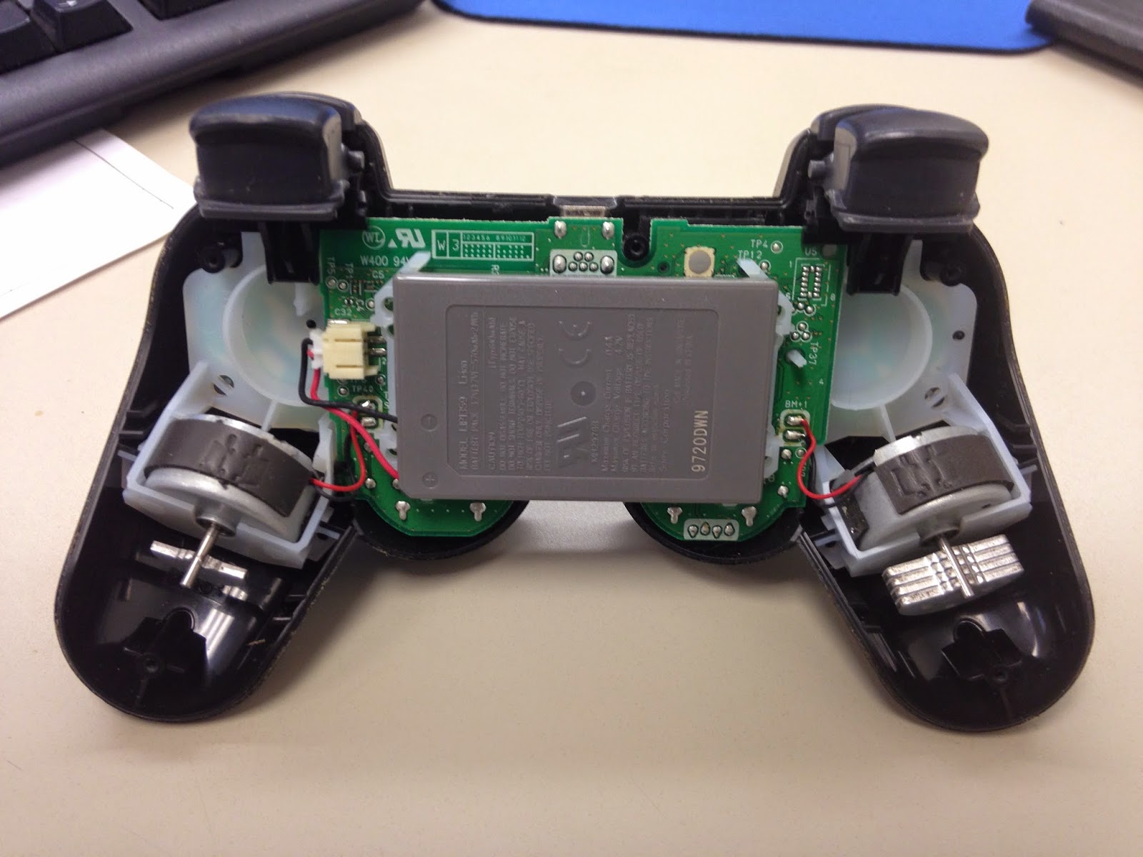 Katz Electronics: PS3 Controller Quick Look Inside (Dualshock 3)
